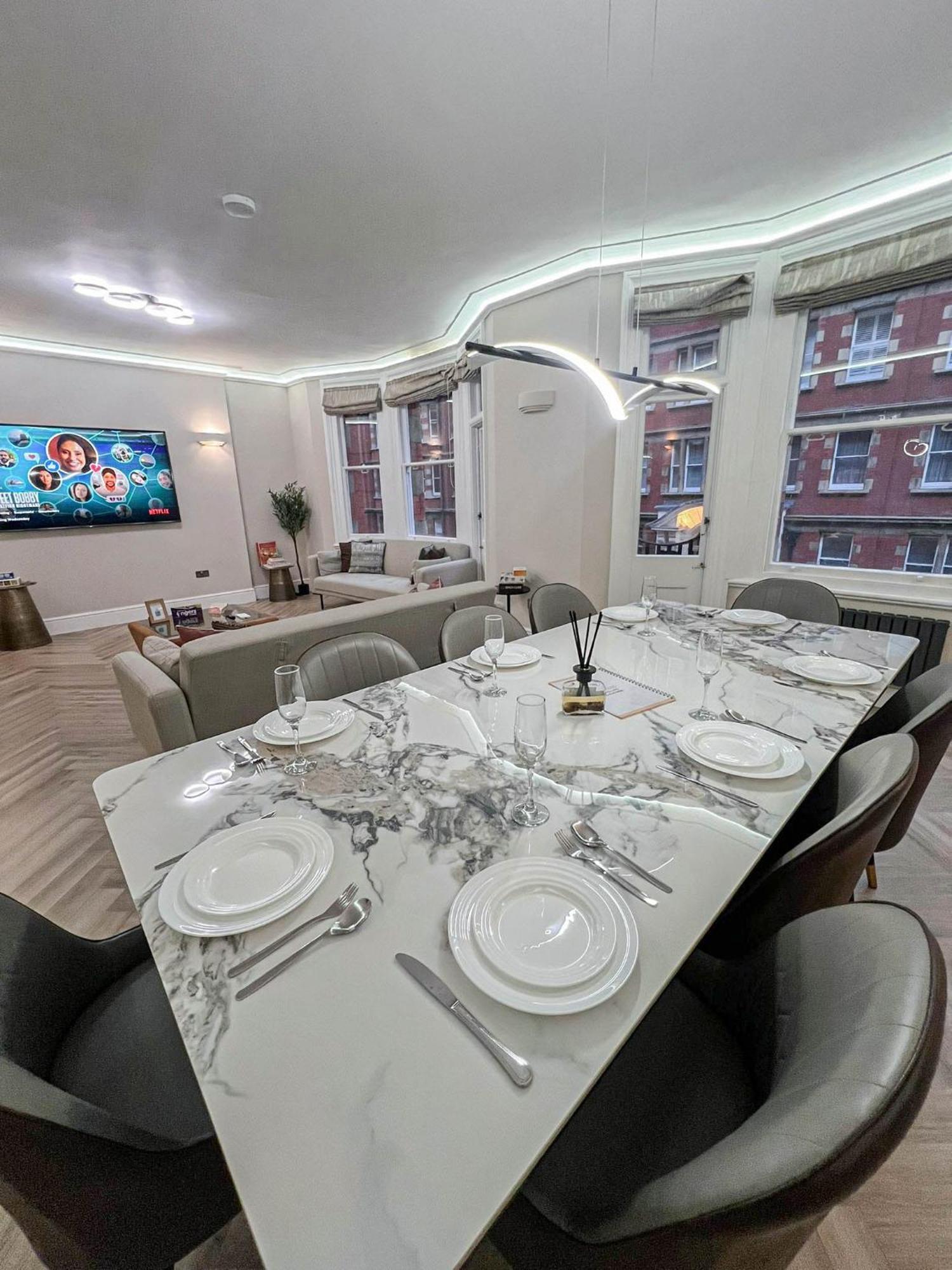 Appartamento Grandeur 4-bedroom In Baker St Near Regent's Park Londra